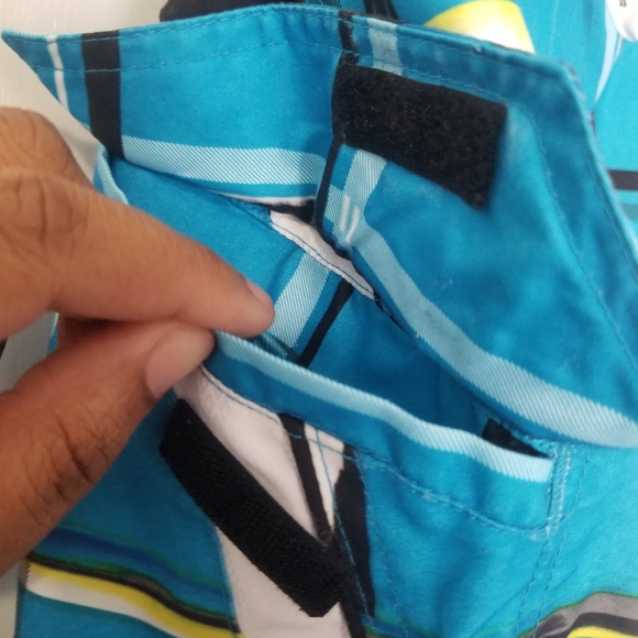 ZeroXposur Plaid Boy's Swim Trunks Size Small (8) - Picture 9 of 12